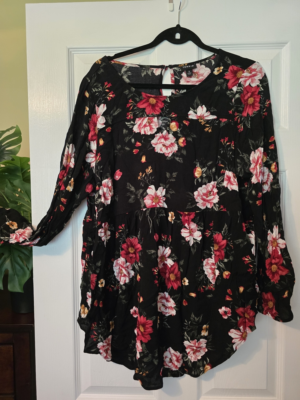 torrid Black Floral Tiered Long-Sleeve Tunic